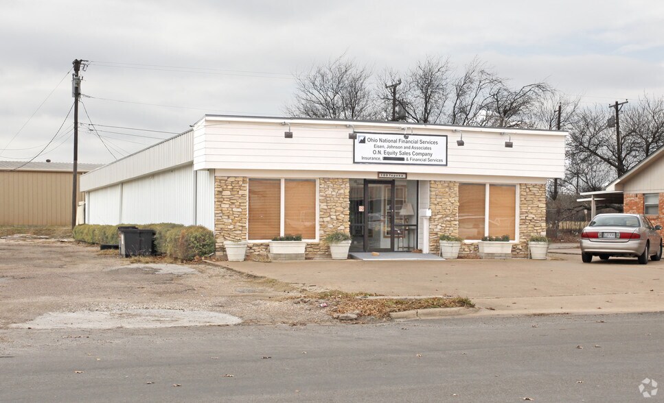 More Photos Of 108 Topeka Dr, Woodway Office Residential For Lease
