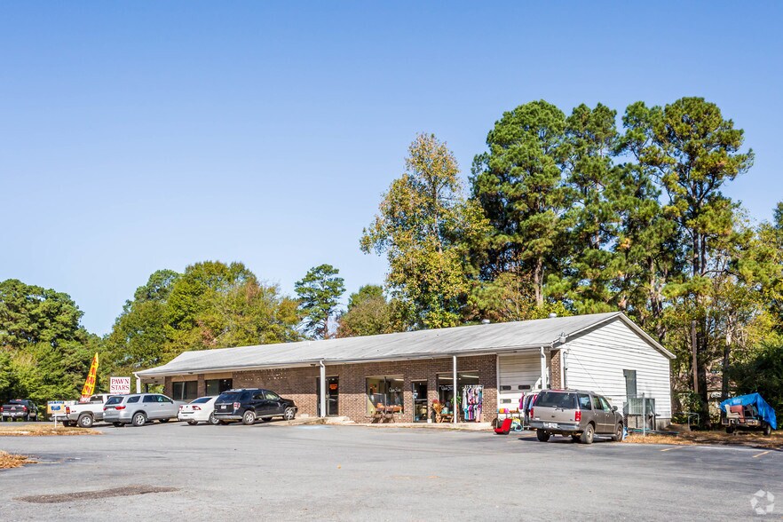 Primary Photo Of 808-814 W Center St, Sheridan Storefront For Sale