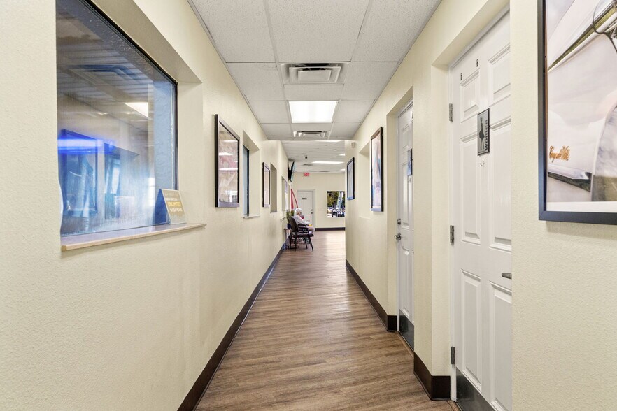 More Photos Of 1108 Commercial Way, Spring Hill Freestanding For Sale