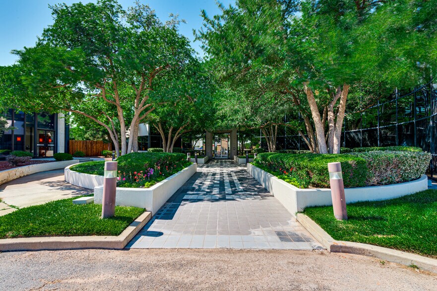 More Photos Of 1030 Andrews Hwy, Midland Office For Lease