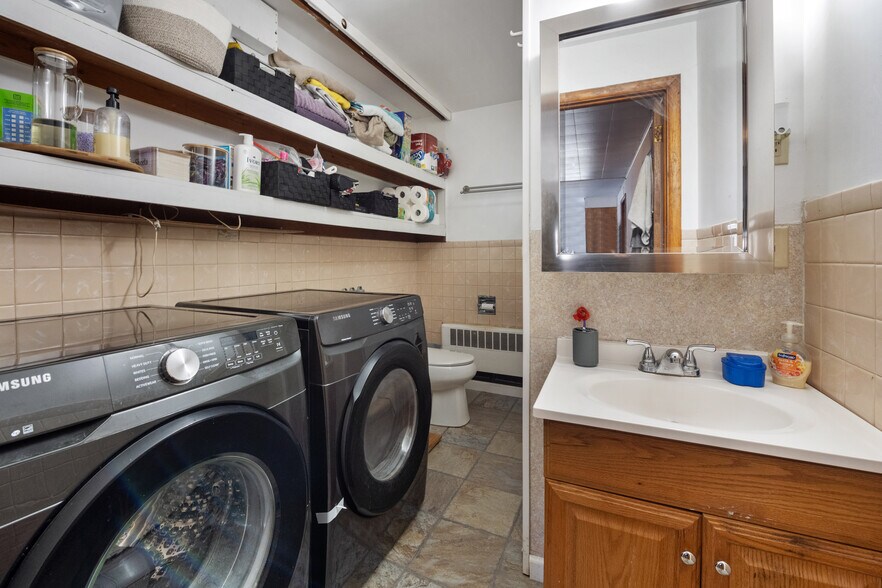 More Photos Of 5346 Canal St, Durhamville Storefront Retail Residential For Sale