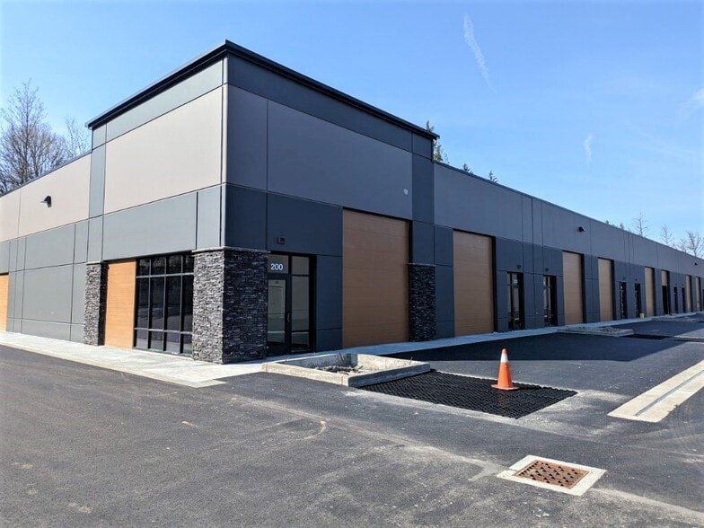 More Photos Of 6923 NW Friberg Strunk St, Camas Unknown For Lease