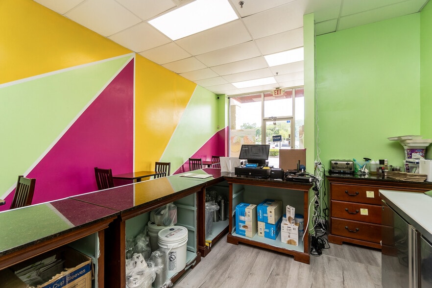 More Photos Of 3411 Lincoln Hwy, Thorndale Storefront For Sale