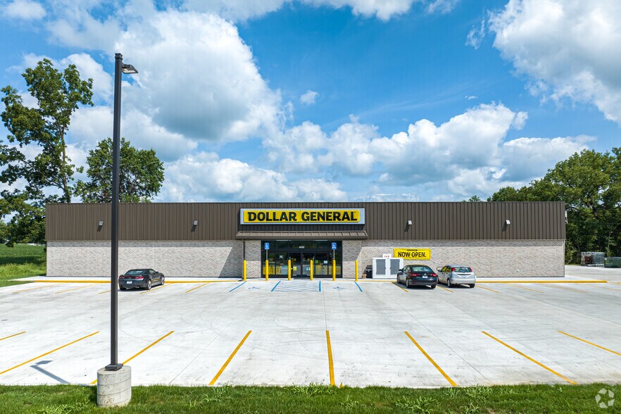 More Photos Of 28944 Highway 24, Keytesville Convenience Store For Sale