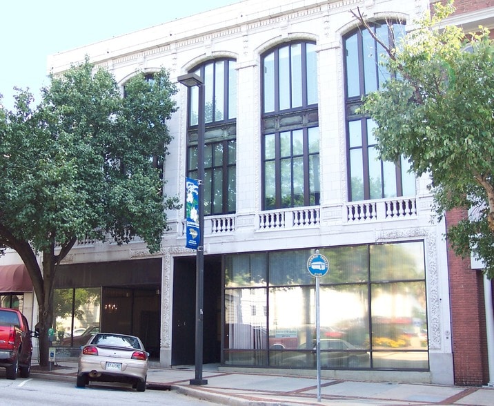 More Photos Of 1722 Main St, Columbia Office For Sale