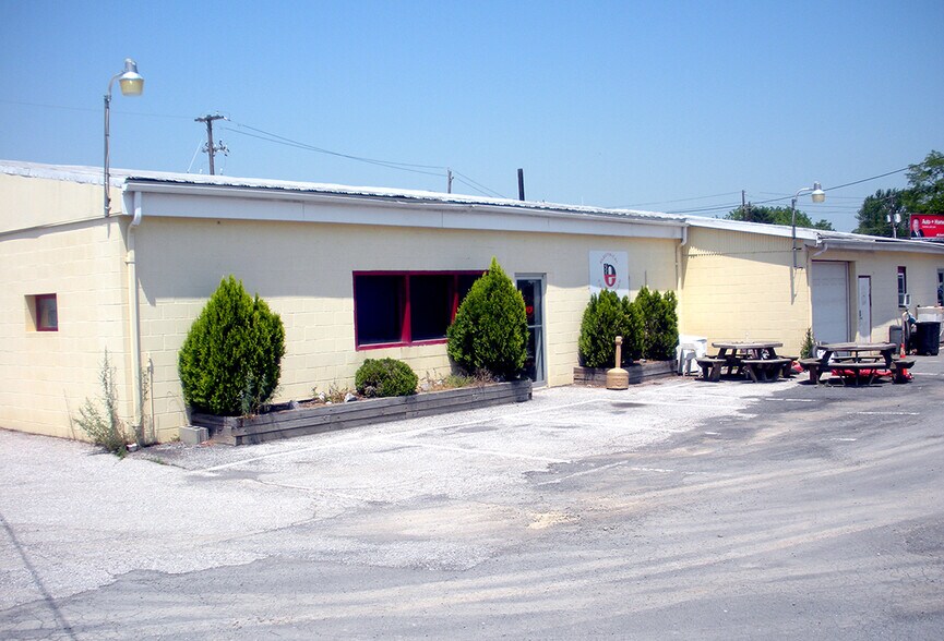 Primary Photo Of 1779 W Trindle Rd, Carlisle Office For Lease
