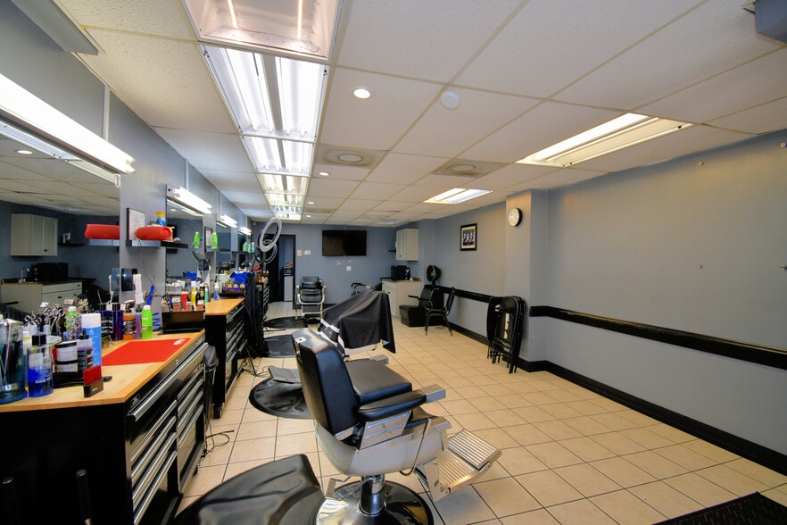 More Photos Of 128 E Orange Ave, Lake Wales General Retail For Sale