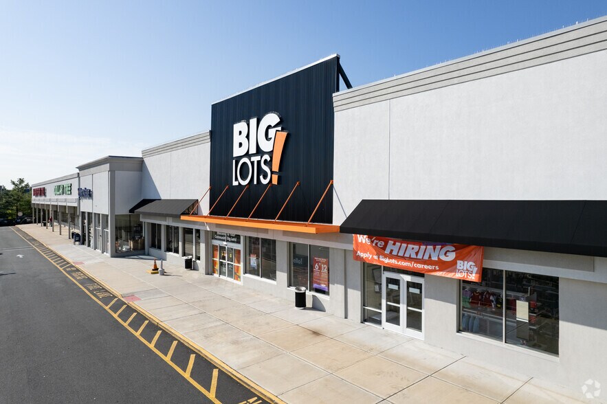 More Photos Of 275 Rt-18, East Brunswick Freestanding For Lease