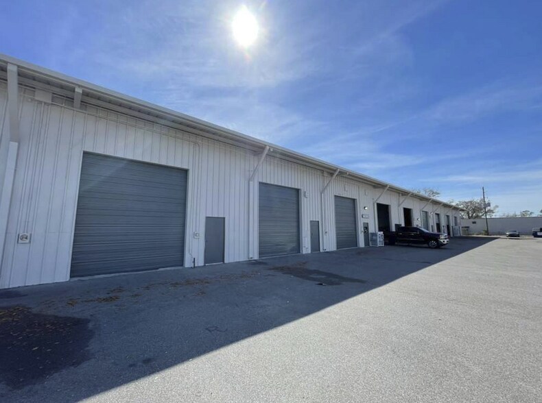 More Photos Of 5100 Ulmerton Rd, Clearwater Warehouse For Lease