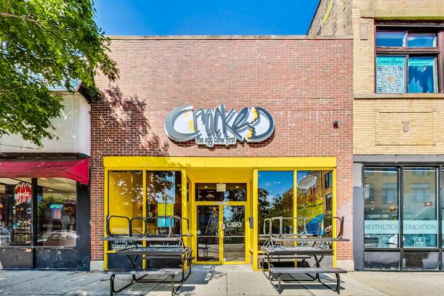 Primary Photo Of 1359 N Milwaukee Ave, Chicago Restaurant For Lease