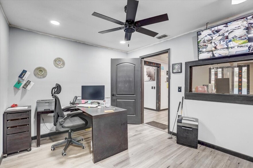 More Photos Of 11309 E US Highway 92, Seffner Warehouse For Sale