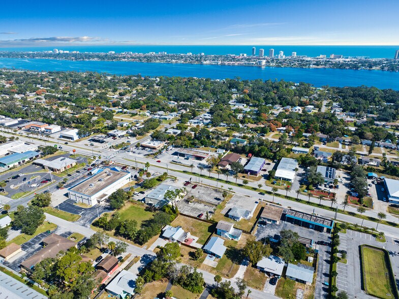 More Photos Of 1522 Ridgewood Ave, Daytona Beach Freestanding For Sale