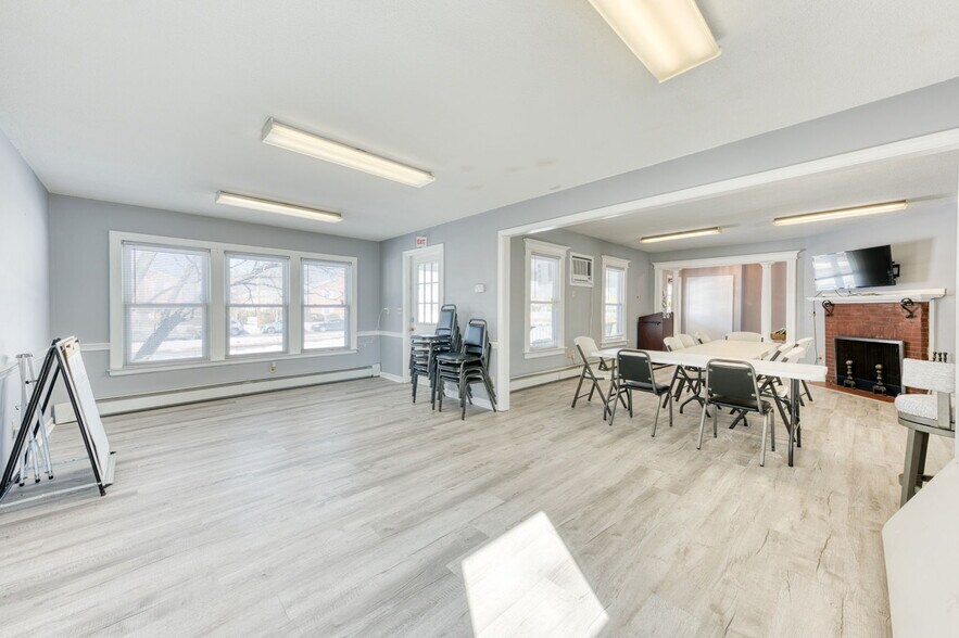 More Photos Of 186-188 E Center St, Manchester Office For Sale