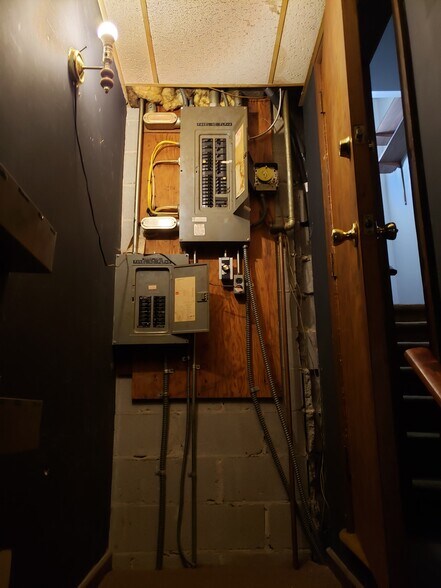 More Photos Of 896-900 Courses Landing Rd, Penns Grove, Carneys Point Industrial For Sale