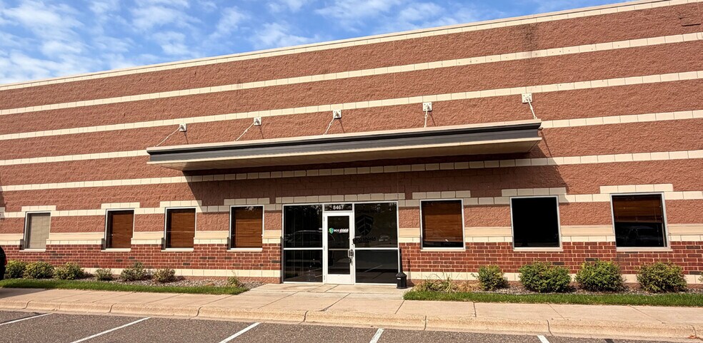 Primary Photo Of 8451-8479 Xerxes Ave N, Brooklyn Park Showroom For Lease