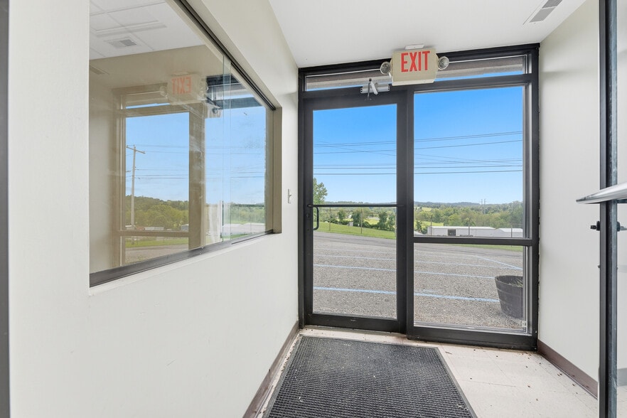 More Photos Of 161 Adena Ln, Clarksburg Office For Lease