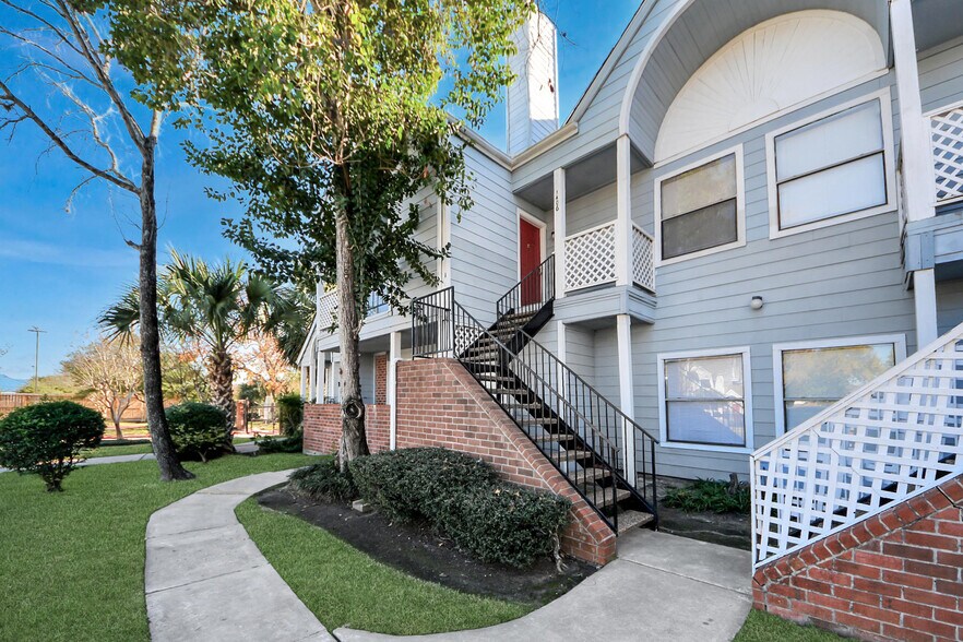 More Photos Of , Houston Multifamily For Sale