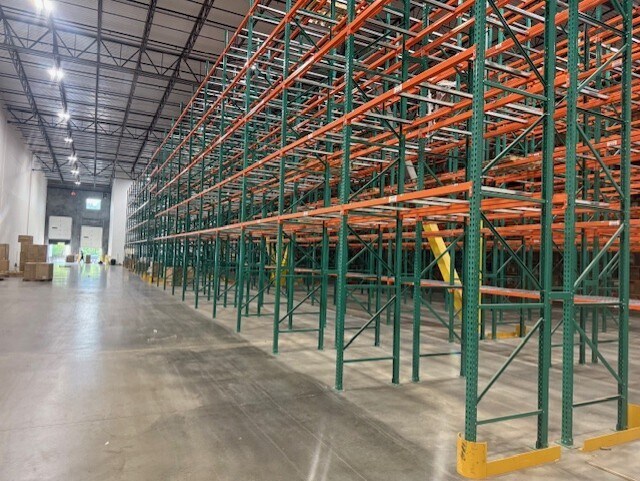 More Photos Of 8230 Plummer St, Houston Distribution For Lease