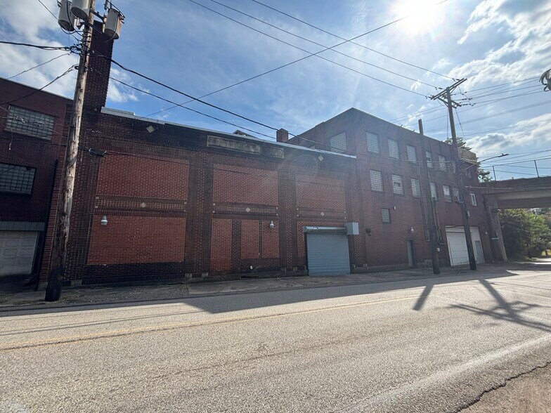 More Photos Of 806 Sixth St, Braddock Warehouse For Sale