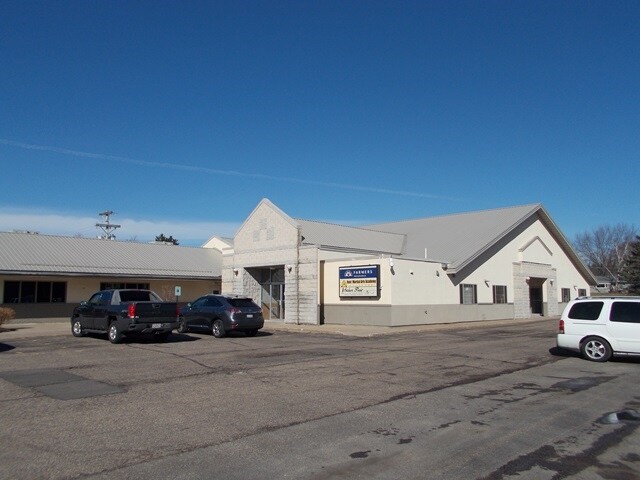More Photos Of 2001 S Central Ave, Marshfield Storefront Retail Office For Lease