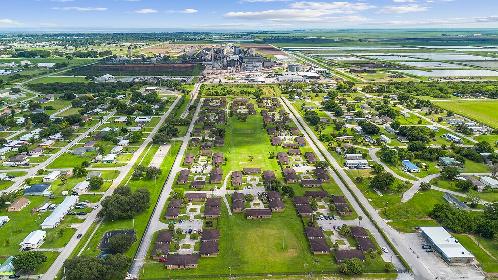 More Photos Of 700 Harlem Tenants Cir, Clewiston Apartments For Sale