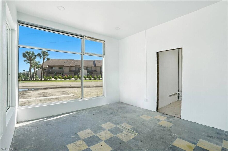 More Photos Of 19003 San Carlos Blvd, Fort Myers Service Station For Sale
