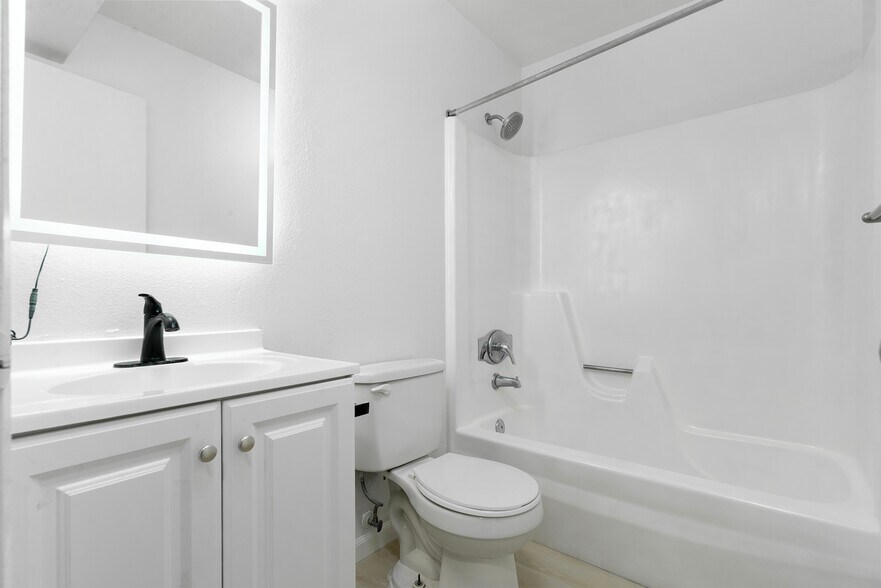 More Photos Of 2444 E Willetta St, Phoenix Apartments For Sale