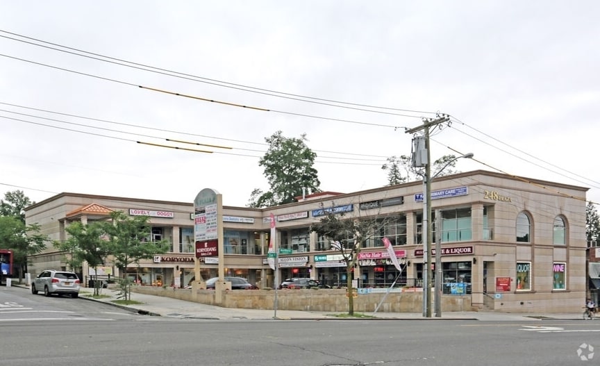 More Photos Of 248-12 Northern Blvd, Little Neck Storefront For Lease