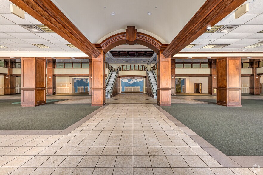 More Photos Of 2590 Citiplace Ct, Baton Rouge Freestanding For Lease