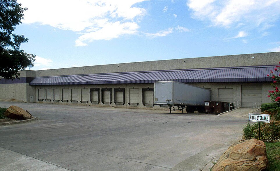 More Photos Of 9001-9015 Sterling St, Irving Distribution For Lease