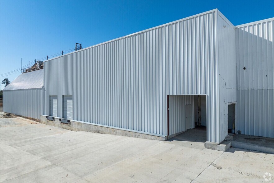 More Photos Of 1621 15th St, Augusta Warehouse For Lease