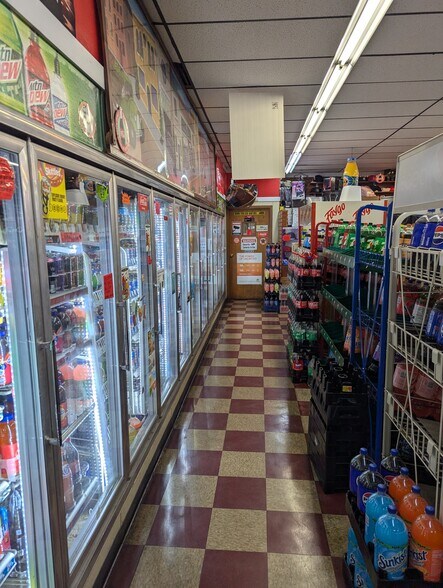 More Photos Of 6836-6850 Calumet Ave, Hammond Convenience Store For Sale