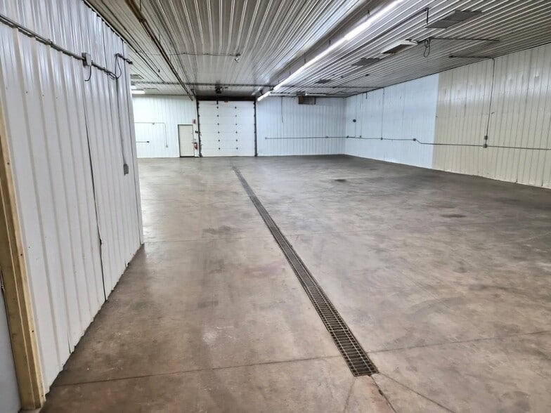 More Photos Of 710 10th St NE, Milaca Warehouse For Sale