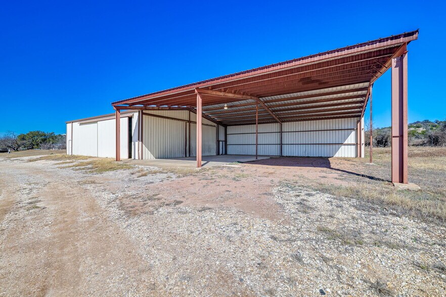 More Photos Of 2684 W US Highway 290, Fredericksburg Warehouse For Sale