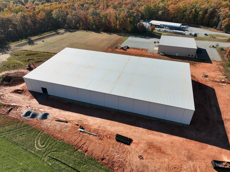 More Photos Of 293 Ewing Dr, Rustburg Warehouse For Lease