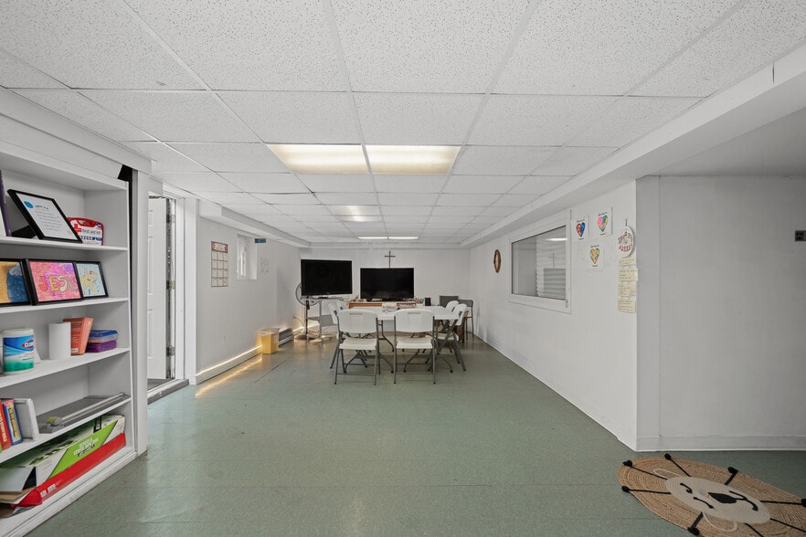 More Photos Of 1424 S 55th St, Kansas City Religious Facility For Sale
