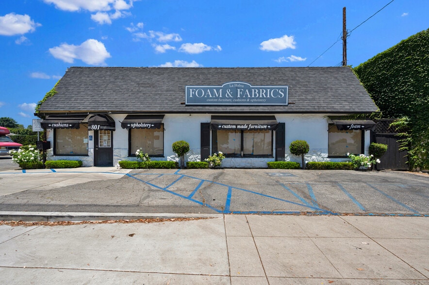 More Photos Of 801 W Whittier Blvd, La Habra Storefront Retail Residential For Sale