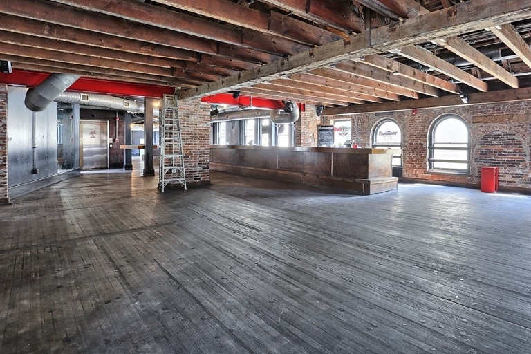 More Photos Of 321 N 2nd St, Harrisburg Restaurant For Lease