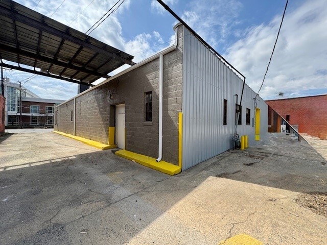 More Photos Of 1310 W Gate City Blvd, Greensboro Warehouse For Lease