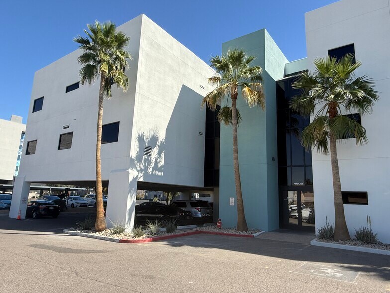 More Photos Of 4602 N 16th St, Phoenix Medical For Lease