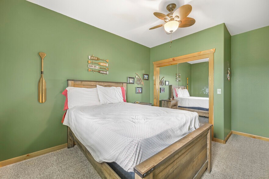 More Photos Of 1665 Whisper Ridge Rd, Ashton Hotel For Sale