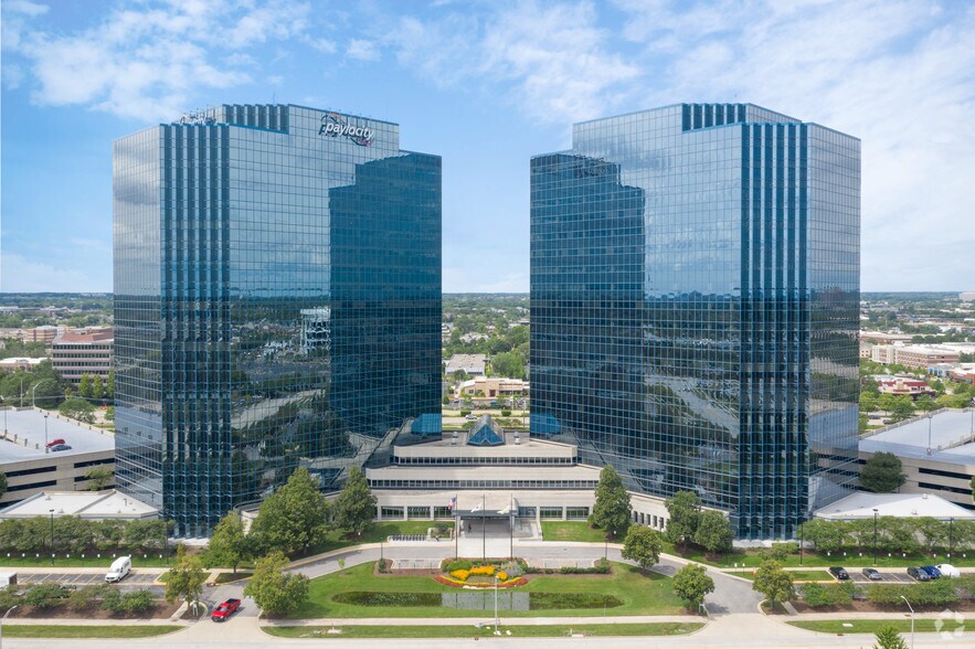 More Photos Of 1450 American Ln, Schaumburg Office For Lease