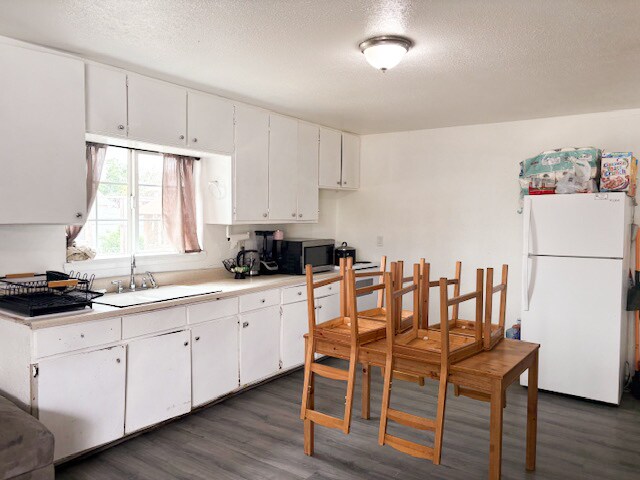 More Photos Of 1900 Kenneth St, Modesto Multifamily For Sale