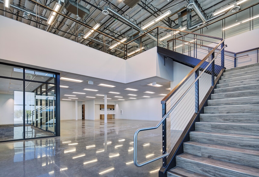 More Photos Of 6950 Tujunga Ave, North Hollywood Manufacturing For Lease