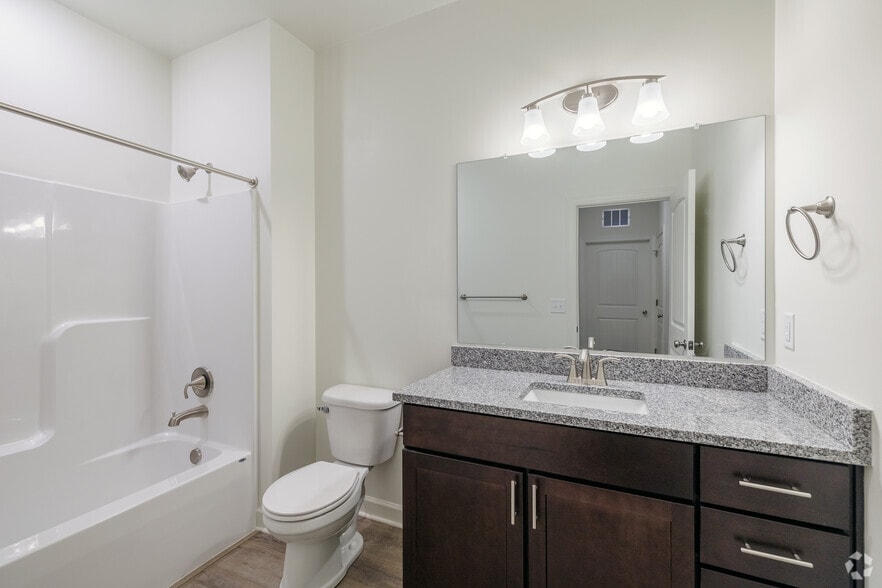 More Photos Of 41 Wttr Ln, Westminster Apartments For Sale