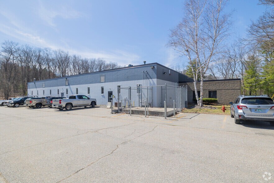 Primary Photo Of 104 Perimeter Rd, Nashua Industrial For Sale