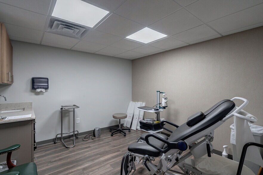 More Photos Of 195 King Ave, Athens Medical For Lease