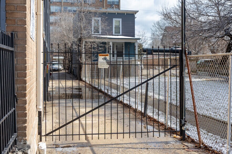 More Photos Of 7635 S Coles Ave, Chicago Apartments For Sale