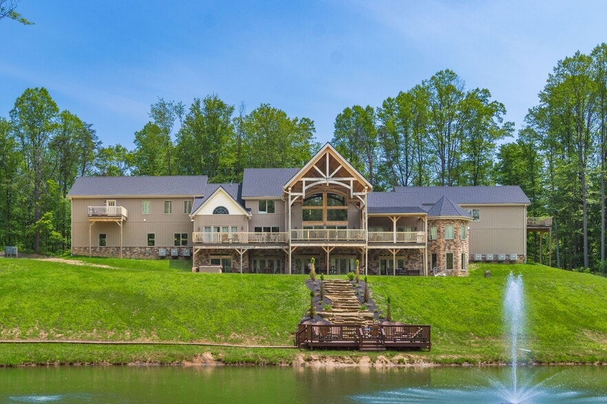 More Photos Of 16012 OH-678, Rockbridge Lodge Meeting Hall For Sale