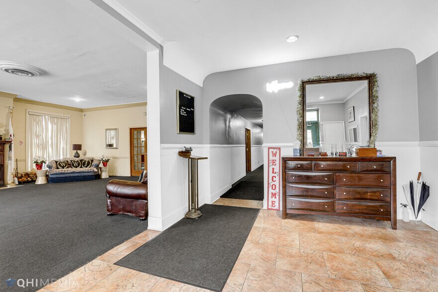 More Photos Of 2701 W 63rd St, Chicago Funeral Home For Sale